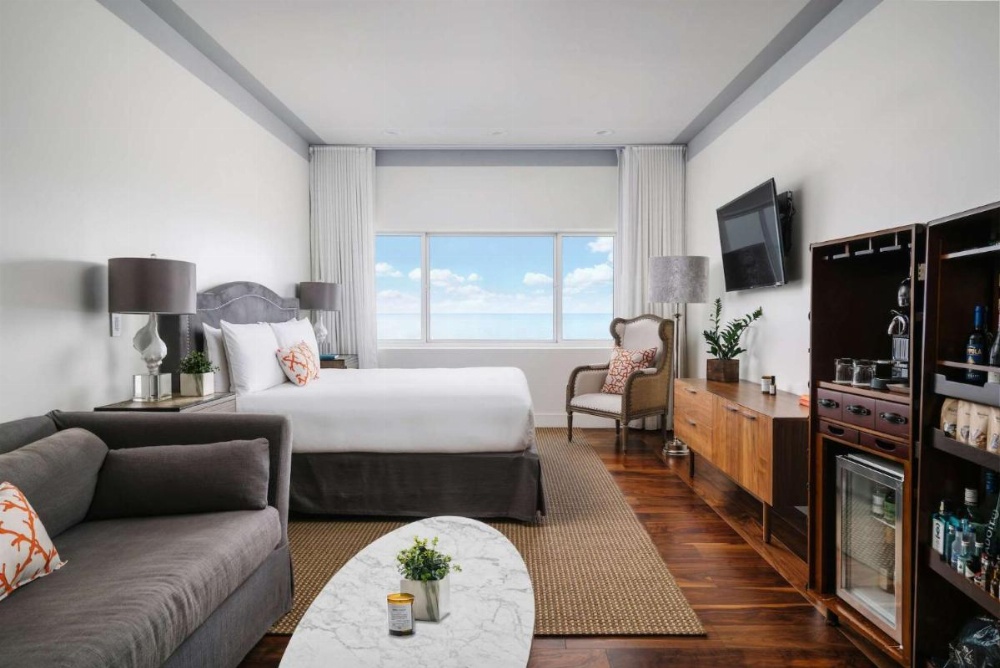 King Room Deluxe Ocean Front