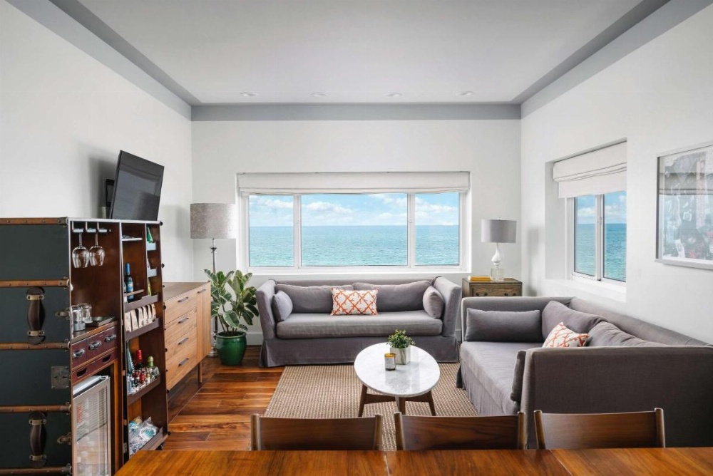 One Bedroom Suite Ocean Front